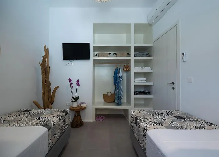 Olives Seaside No 2 * Pláka