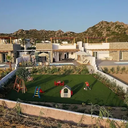 Olives Seaside No 2 Villa Plaka (Naxos)